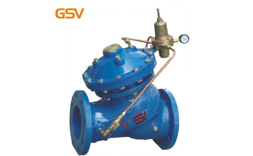 Diaphragm type pressure regulator, pressure holding valve